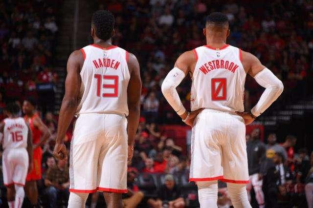 口并不常开 口并不常开